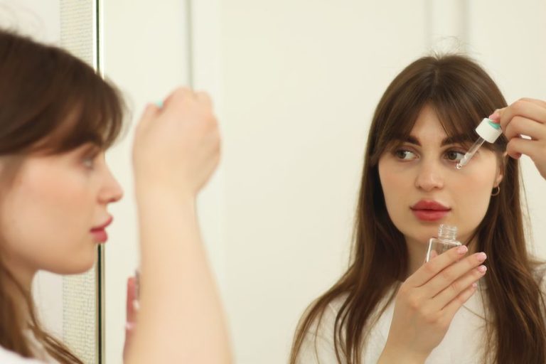 How to Adjust Your Skincare Routine for Autumn