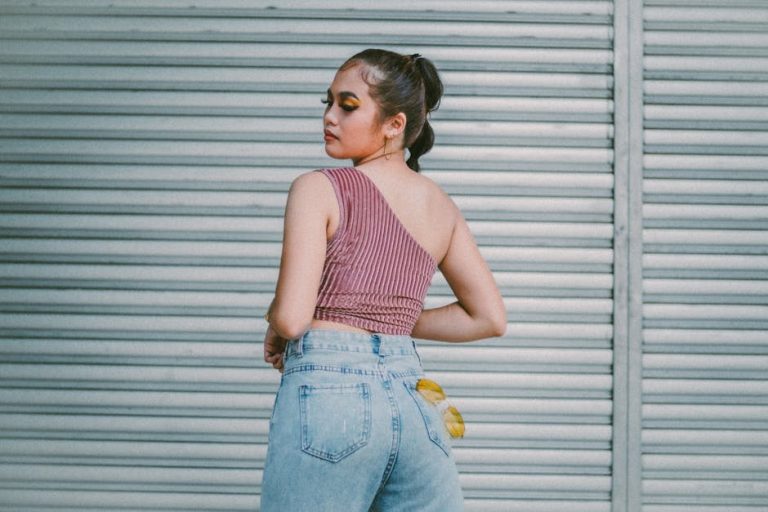 Why most one-shoulder swimsuits are a lie (and the three I actually wear)