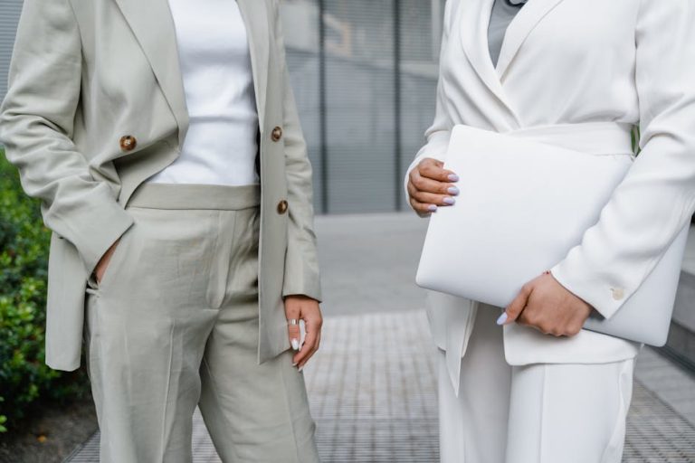 Decoding Work Outfit Instagrams: My Real-World Strategy