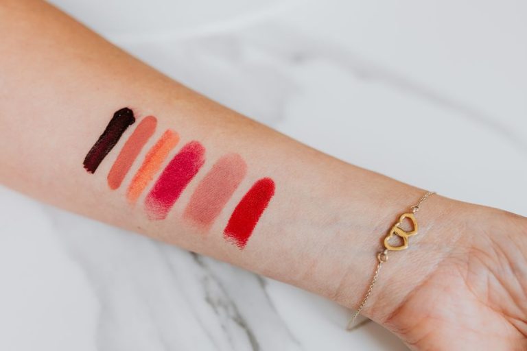 Choosing a Lipstick Shade for Your Undertone