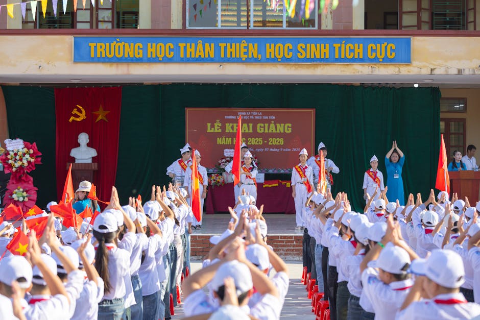 Students in Vietnam celebrate opening ceremony at school 2025-2026