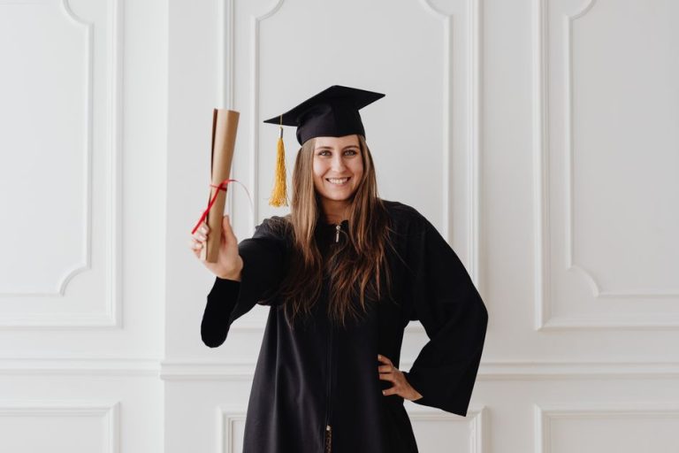 Graduation Outfit Women Pants: 7 Graduation Outfits With Pants That Actually Look Polished