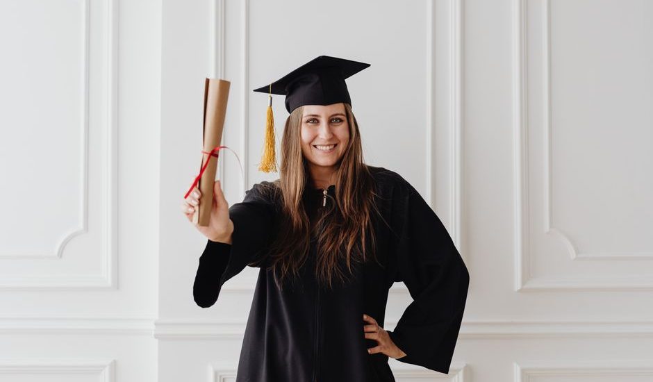 Graduation Outfit Women Pants: 7 Graduation Outfits With Pants That Actually Look Polished