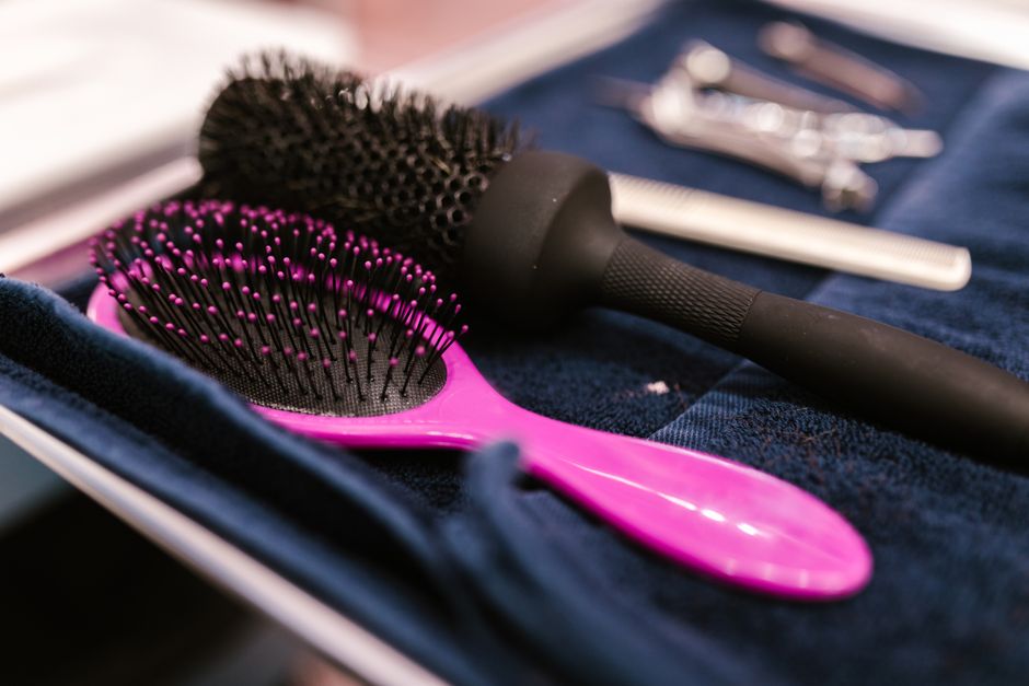 How to Choose a Hairbrush for Your Hair Type