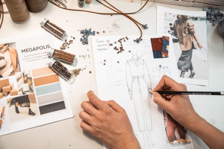How To Choose The Right Belt To Cinch Your Waist: The Right Belt Will Cinch Your Waist and Fix Any Outfit