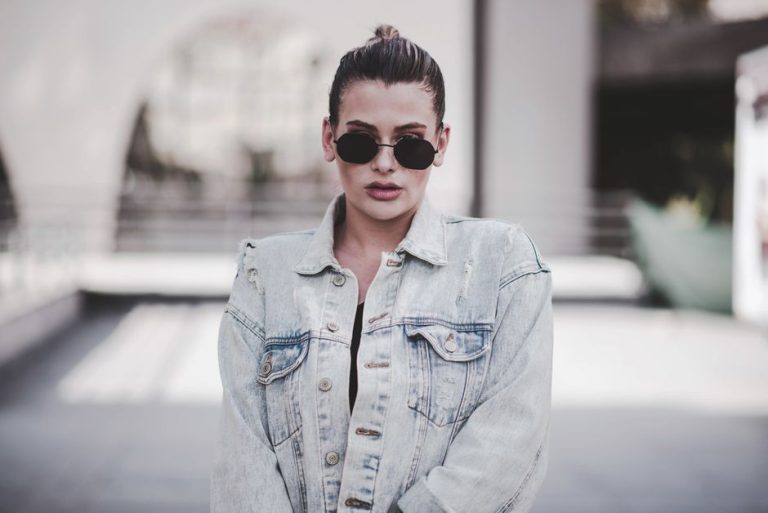 How to Style a Denim Jacket for Early Spring