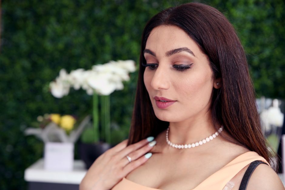 Necklace Layering Rules That Prevent Tangled, Messy Stacks