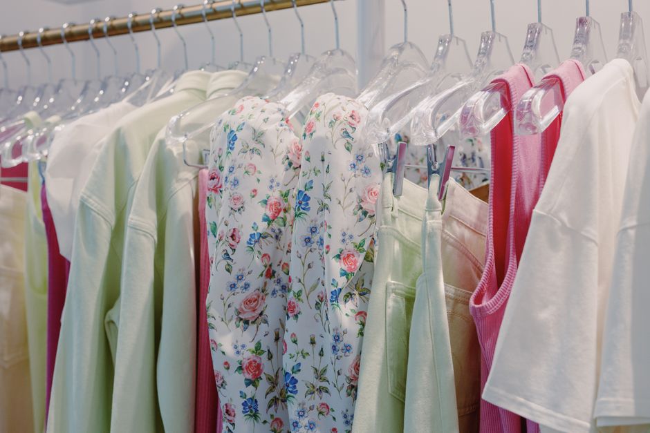 Secondhand Wardrobe Tips: How I Built a Secondhand Wardrobe: 5 Lessons From Thrifting Full-Time