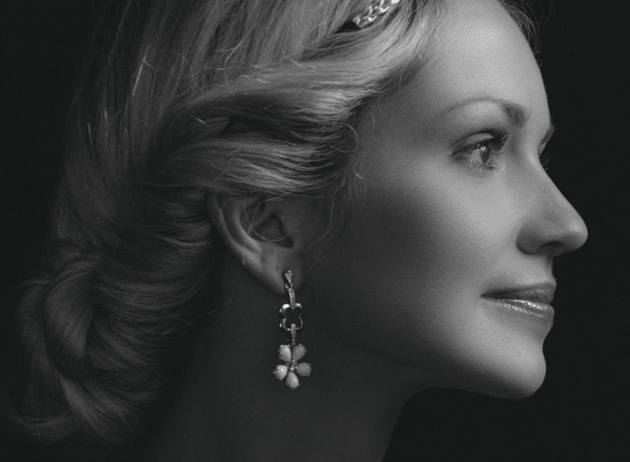 Statement Earring Collection: Statement Earrings: 7 Cuts That Actually Elevate Any Outfit