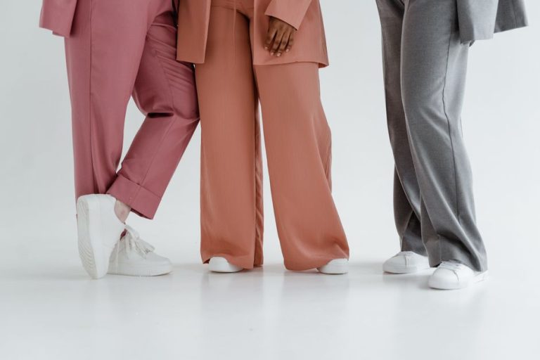 How to Style Tailored Trousers with Sneakers