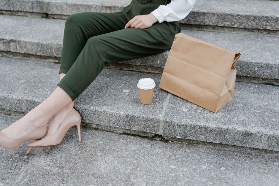 How to Wear Cropped Trousers in Spring